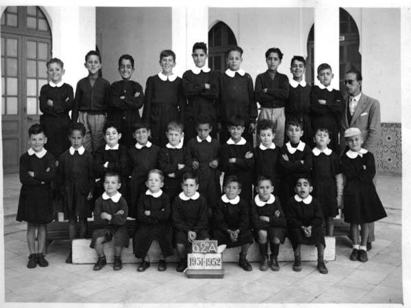 i_1951-1952_2da A.jpg - Scuola Italiana - Tangeri / Marocco1951-1952 classe 2A Inviata da Lino La Rosa 